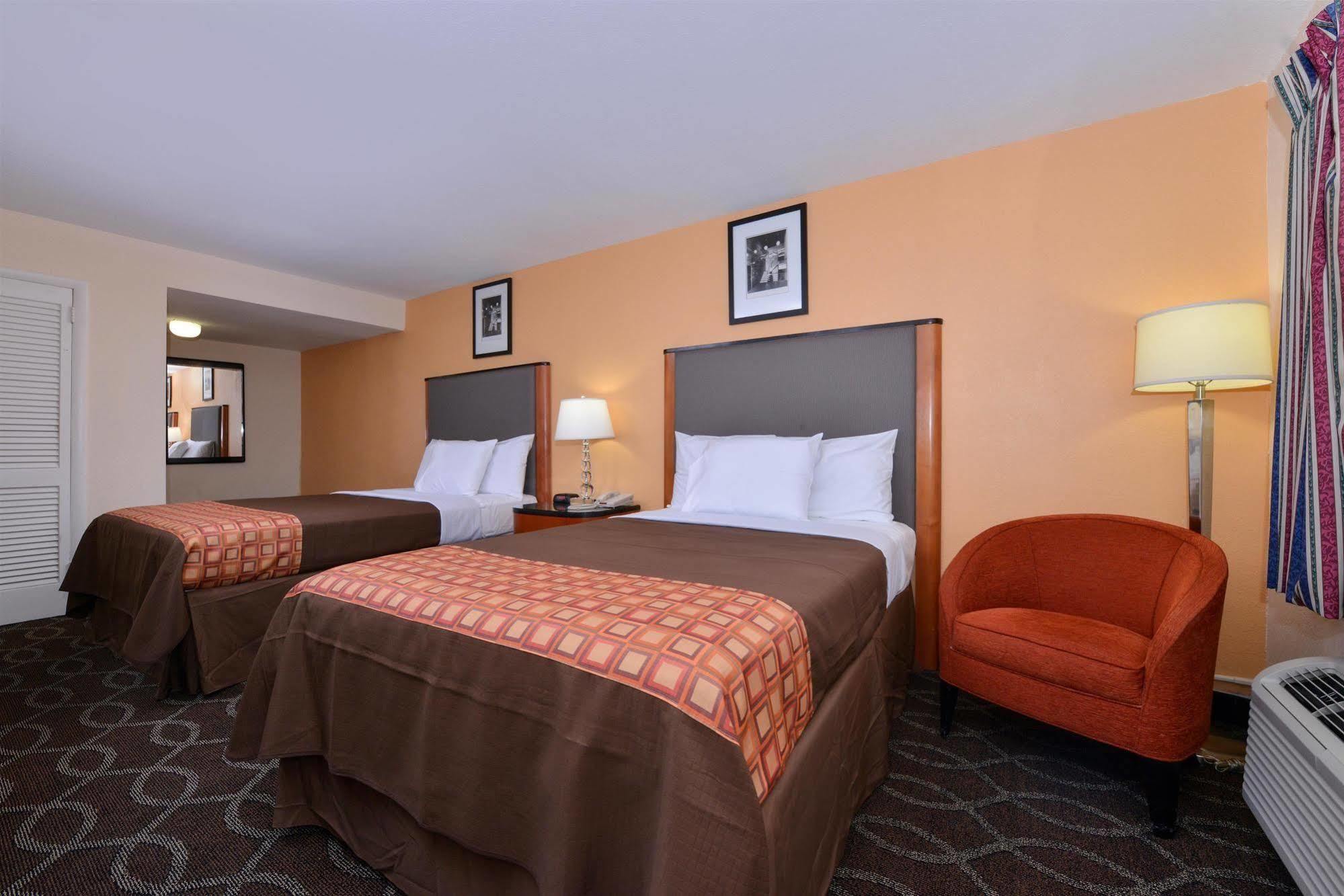 Media Inn & Suites Ngoại thất bức ảnh